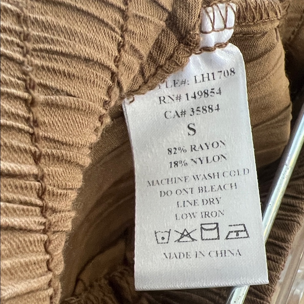 Sage The Label lightweight Wide Leg Pants - Picture 5 of 5